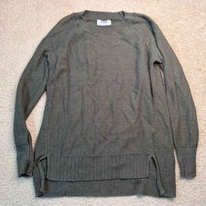 Old Navy womens Olive Crewneck tunic Sweater Small